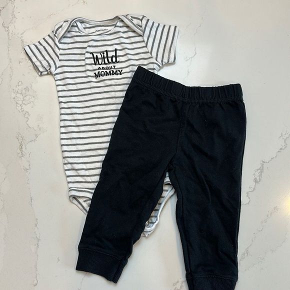 Carter’s Playset Onesie - Picture 1 of 2
